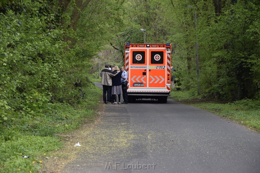 Einsatz BF Koeln in Koeln Buchheim Arnsbergerstr P05.JPG - Miklos Laubert